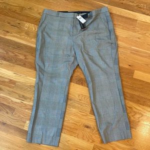 Mint never worn Banana Republic check pants. Fall/spring.